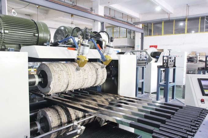 8k Ayna Saç Çizgisi Tel Çekme Son İşlem Otomatik Metal Boru / Tüp Kare / Yuvarlak Yüzey Son İşlem İçin Parlatma Makinesi 6